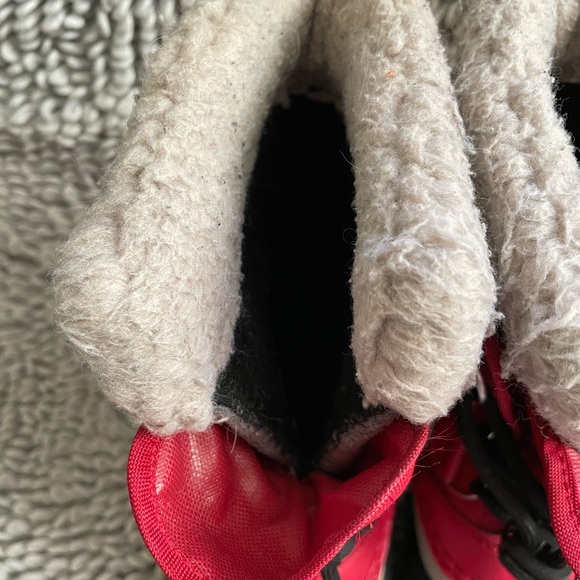 Sorel kids boots size 1 - Picture 3 of 8